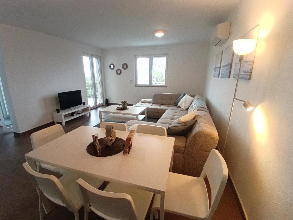 Searenity Pool Suite - Seafront Krmpote-Vodice Eksteriør billede