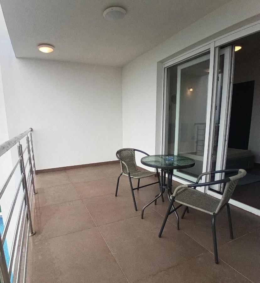 Searenity Pool Suite - Seafront Krmpote-Vodice Eksteriør billede